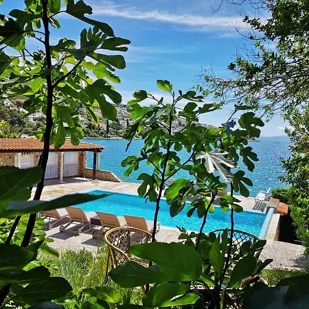 House With Hot Pool